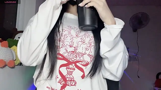 Tieu-Mayn Live XXX chat