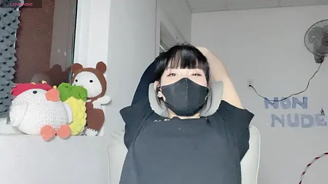 Tieu-May's Live XXX Chat