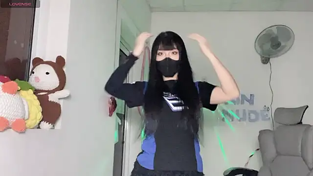 Tieu-May's Live XXX Chat