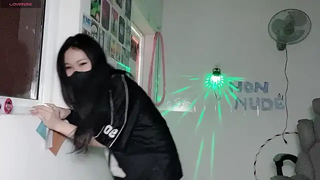 Tieu-May's Live XXX Chat