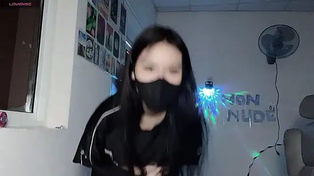 Chat XXX en directo de Tieu-May