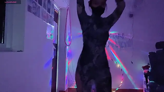Tieu-May Show Webcam