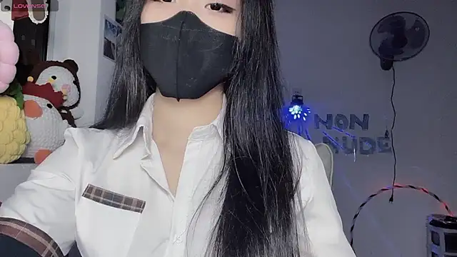 Tieu-May's Live XXX Chat