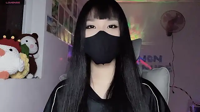 Tieu-May's Live XXX Chat
