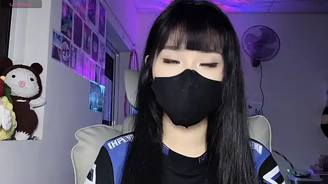 Tieu-May's Webcam Show
