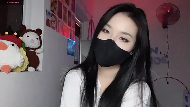 Tieu-May XXX чат на живо