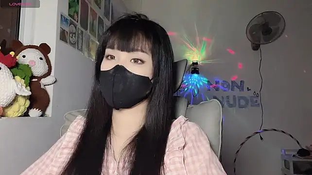 Živý XXX chat Tieu-May