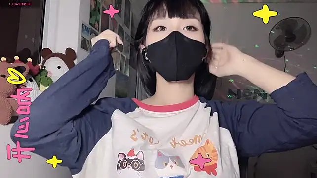 Tieu-May Show in webcam