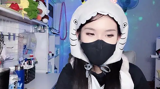 Tieu-May Show in webcam