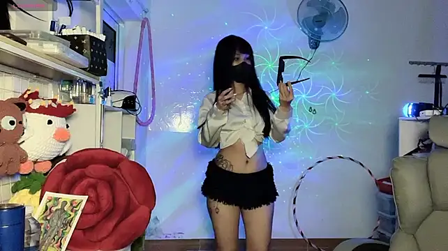 Tieu-May's Live XXX Chat
