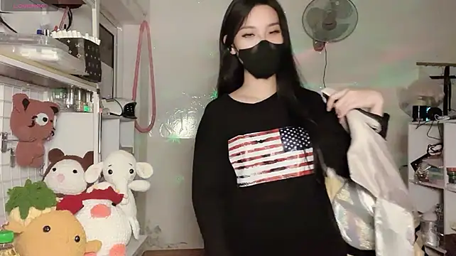 XXX chat uživo modela Tieu-May