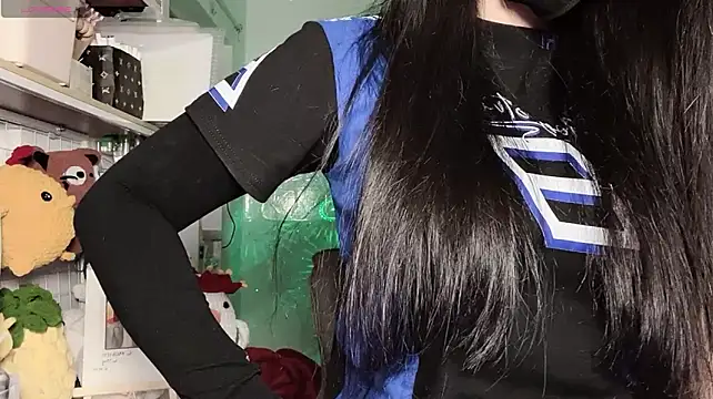 XXX chat uživo modela Tieu-May