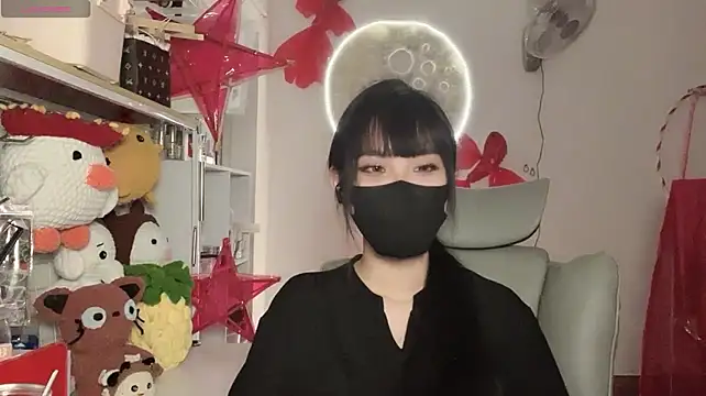 Tieu-May Live XXX-chat
