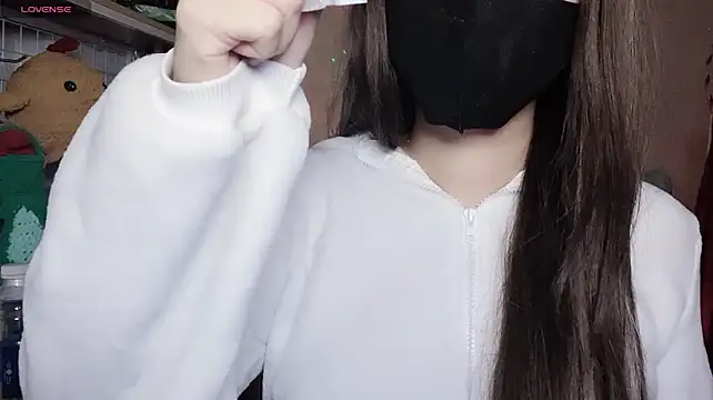 Tieu-May: вебкам-шоу