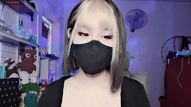 Czat XXX na żywo – Tieu-May