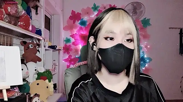 Živý XXX chat Tieu-May