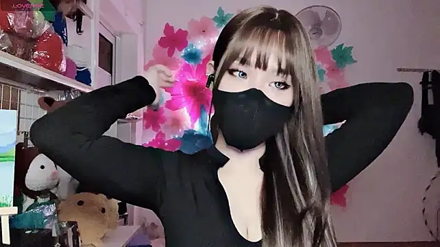 Tieu-May's Live XXX Chat