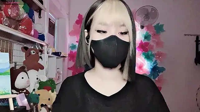 Živý XXX chat Tieu-May