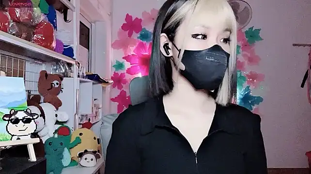 Tieu-May Live XXX-Chat