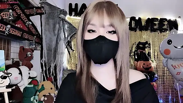 Czat XXX na żywo – Tieu-May