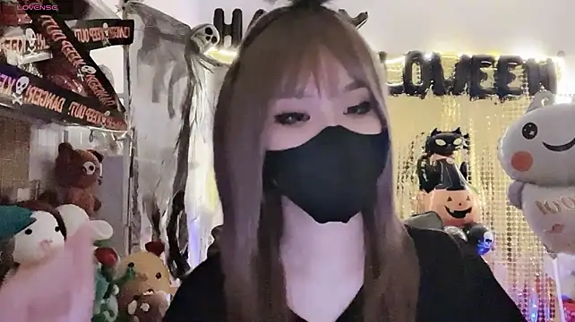 Tieu-May Webcam show