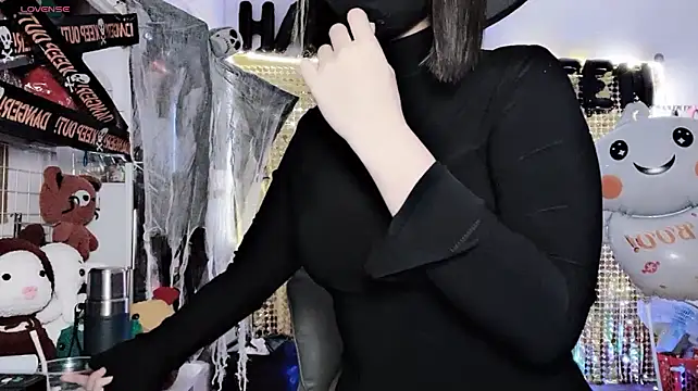 Tieu-May's Live XXX Chat