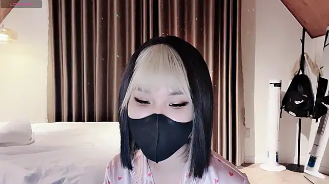 Tieu-May's Live XXX Chat
