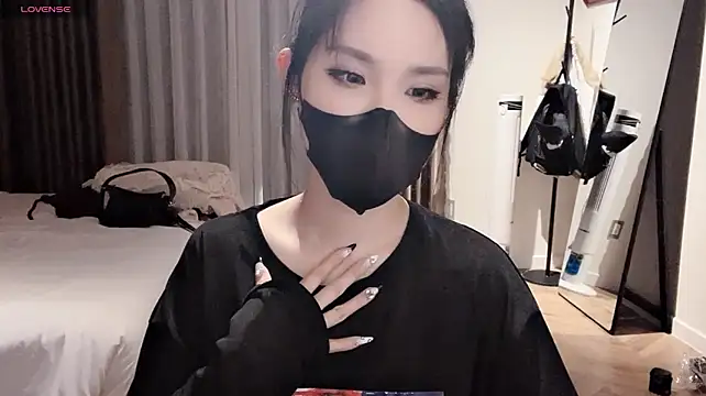 Tieu-May's Webcam Show