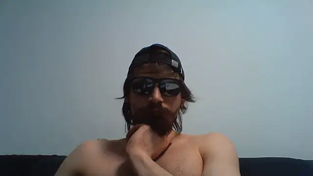 Show modela KaelNox na web-kameri