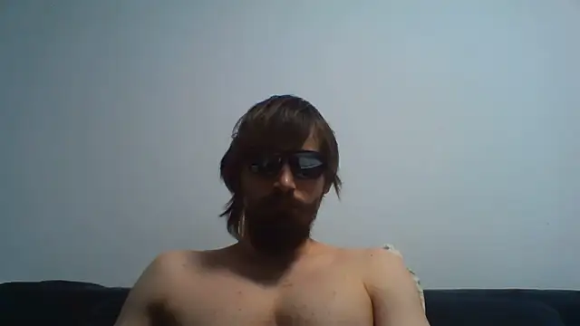 Show modela KaelNox na web-kameri