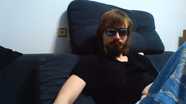 Show modela KaelNox na web-kameri