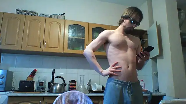 Show modela KaelNox na web-kameri