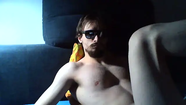 Show modela KaelNox na web-kameri