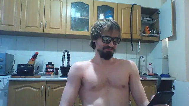 Show modela KaelNox na web-kameri
