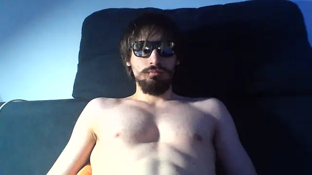 Show modela KaelNox na web-kameri