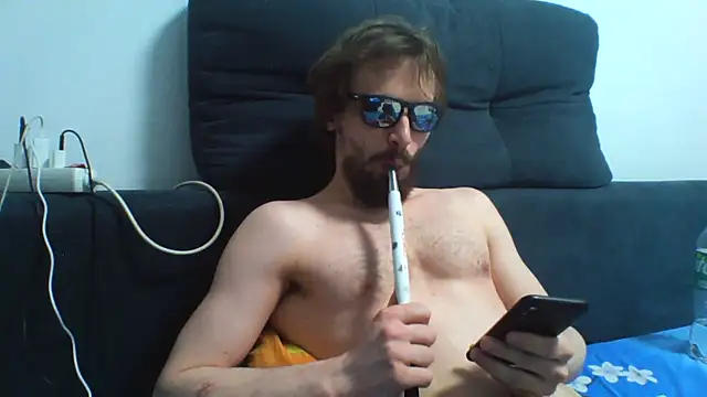 Show modela KaelNox na web-kameri