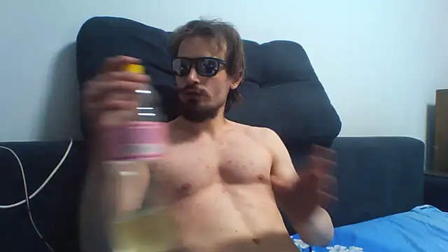 Show modela KaelNox na web-kameri