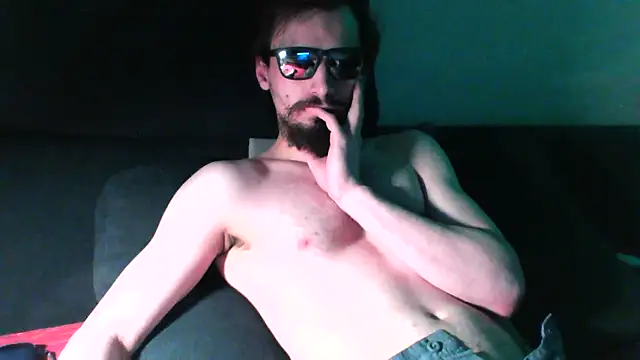KaelNox's Webcam Show