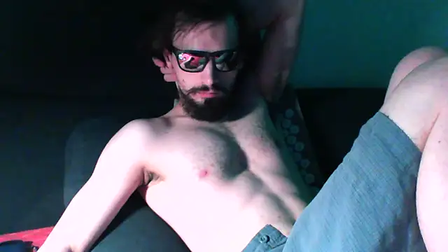 Show modela KaelNox na web-kameri