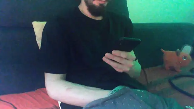 Show modela KaelNox na web-kameri