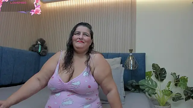 zara_milf 现场XXX聊天