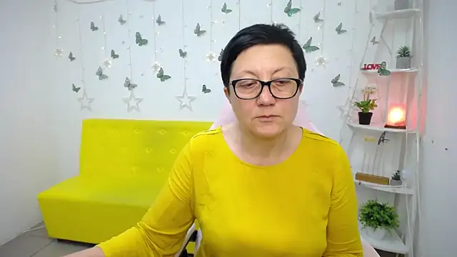 EmilyL0ve: απευθείας συνομιλία ΧΧΧ