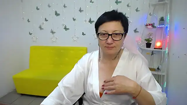 EmilyL0ve: απευθείας συνομιλία ΧΧΧ