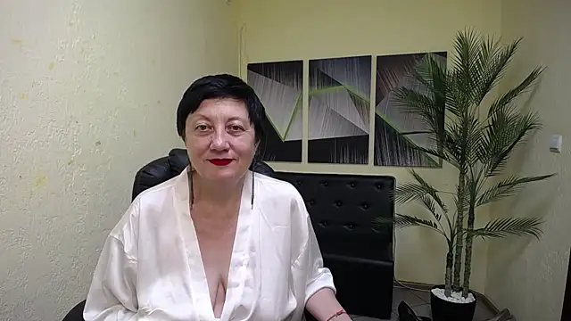 EmilyL0ve's Live XXX Chat