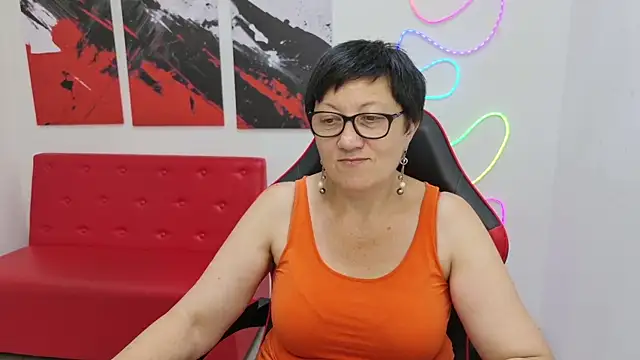 EmilyL0ve Chat XXX live