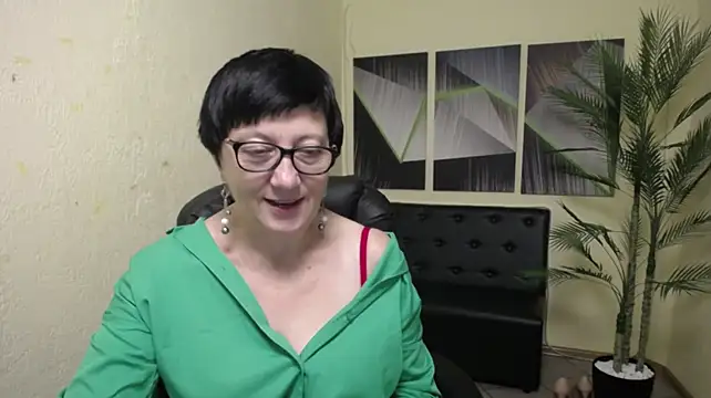 Онлайн чат XXX EmilyL0ve