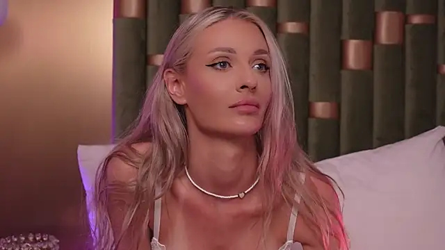 AmeliaAngel Chat XXX in diretta