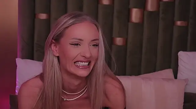 AmeliaAngel élő XXX-chatje