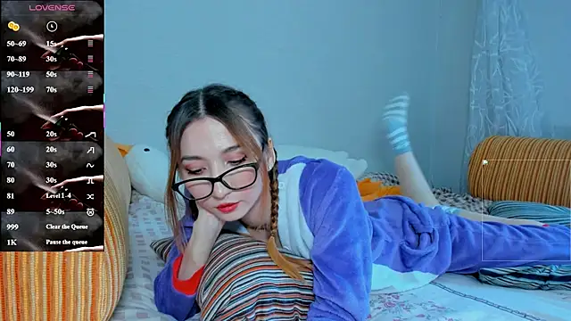 Karendavis_666 élő XXX-chatje