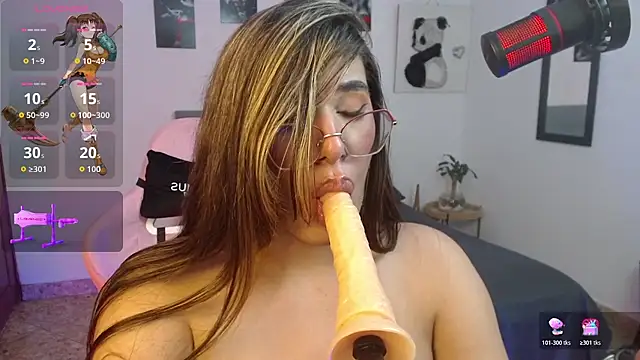 Valen_with_pussy 网络视讯表演